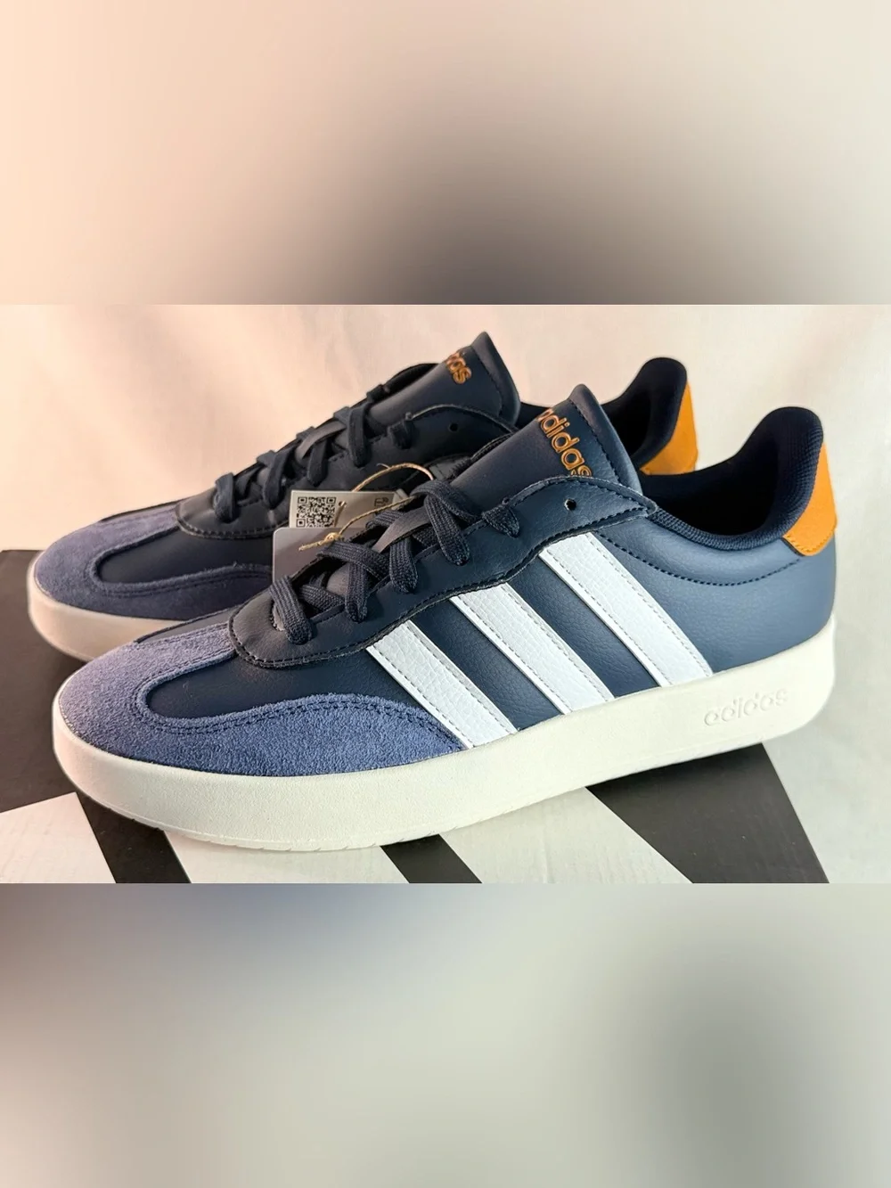 Adidas Men’s 8.5 W10 Navy & White Court-Style Sneakers New